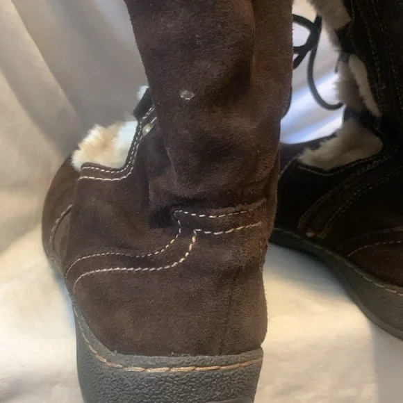 St. John’s Bay Brown fall/winter boots - Picture 6 of 11